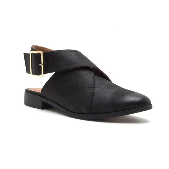 LAST 1🖤 black vegan leather wrap flat bootie - Picture 4 of 4